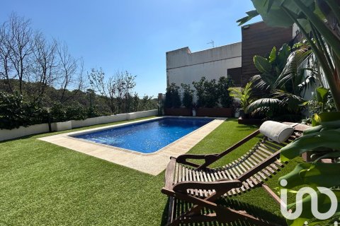 Дом в Вила-Реаль, Кастельон, Испания 4 спальни, 229м2 №153287