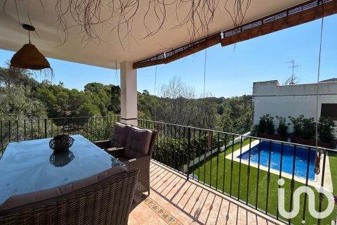 Hus till salu i Vila-real, Castellon, Spanien 4 sovrum, 229 kvm. Nr. 153287 - foto 5