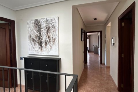 Hus till salu i Vila-real, Castellon, Spanien 4 sovrum, 229 kvm. Nr. 153287 - foto 11