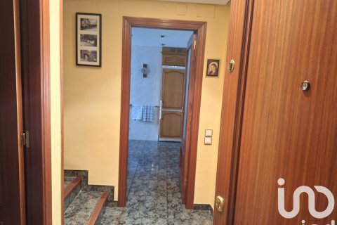 Tvåvåningslägenhet i Barbastro, Huesca, Spanien 4 sovrum, 169 kvm. Nr. 153281