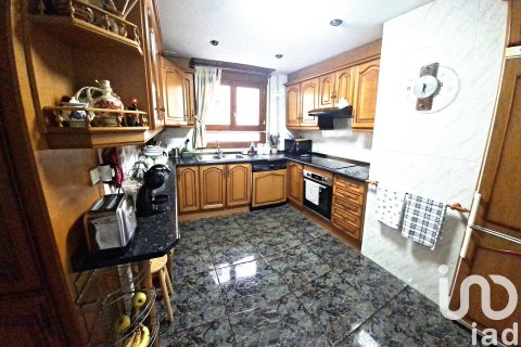 Dvīņu māja pārdošanā Barbastro, Huesca, Spānijā 4 istabas, 169 m2 Nr. 153281 - attēls 7