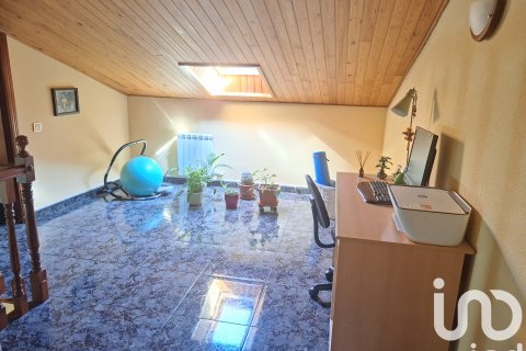 Dvīņu māja pārdošanā Barbastro, Huesca, Spānijā 4 istabas, 169 m2 Nr. 153281 - attēls 23