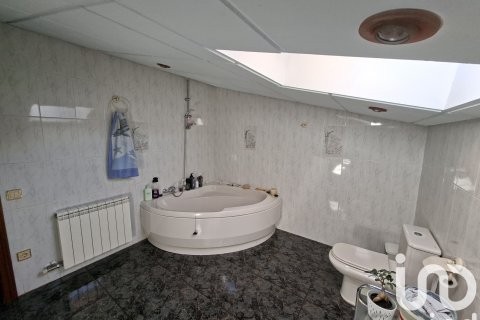 Dvīņu māja pārdošanā Barbastro, Huesca, Spānijā 4 istabas, 169 m2 Nr. 153281 - attēls 17