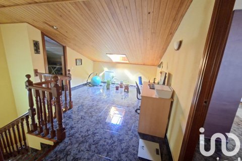 Dvīņu māja pārdošanā Barbastro, Huesca, Spānijā 4 istabas, 169 m2 Nr. 153281 - attēls 9