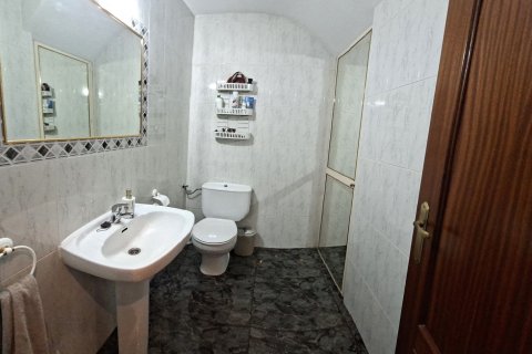 Dvīņu māja pārdošanā Barbastro, Huesca, Spānijā 4 istabas, 169 m2 Nr. 153281 - attēls 6