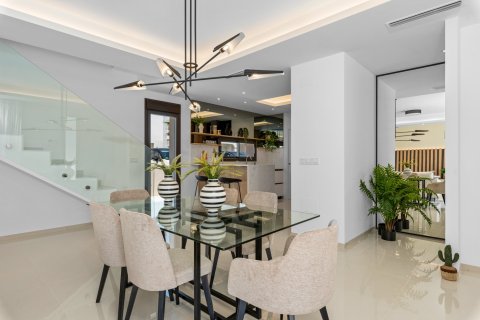Villa zum Verkauf Ciudad Quesada, Alicante, Spanien 3 Schlafzimmer, 238 m2 Nr. 133830 - Foto 2