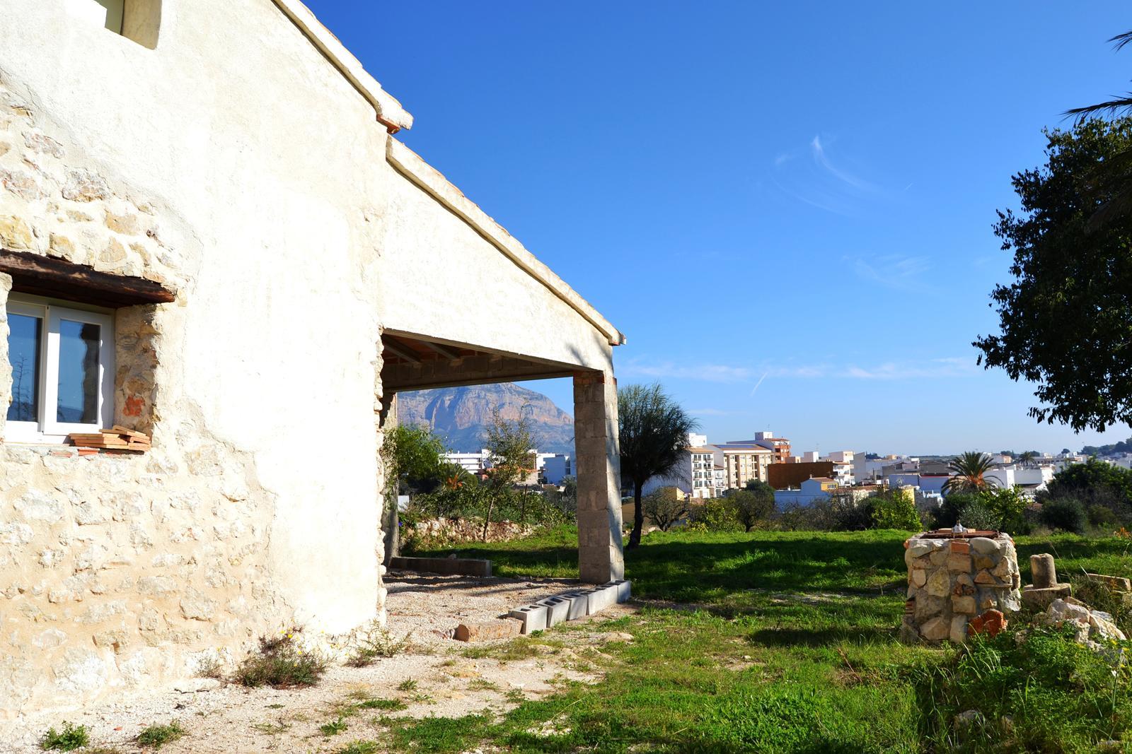 Villa a Gata de Gorgos, Alicante, Spagna 4 camere da letto, 180 mq. N° 80430