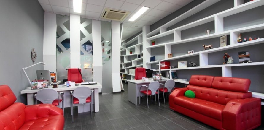 Liikekiinteistö Benidorm, Alicante, Espanja 80 m2 No. 164980