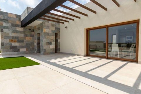 Villa en venta en Torrevieja, Alicante, España 3 dormitorios, 295 m2 No. 171640 - foto 2