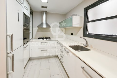 Продажа квартиры в Барселона, Испания 3 спальни, 90м2 №178678 - фото 7