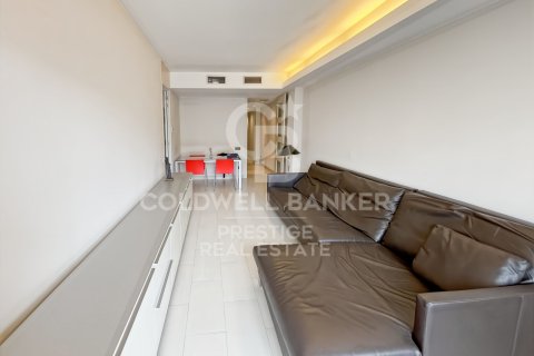 Продажа квартиры в Барселона, Испания 3 спальни, 90м2 №178678 - фото 5