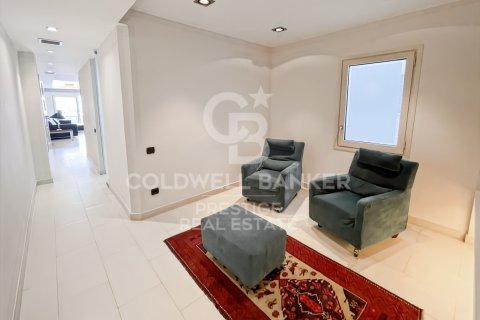 Продажа квартиры в Барселона, Испания 3 спальни, 90м2 №178678 - фото 22