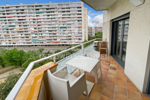 Продажа квартиры в Барселона, Испания 3 спальни, 90м2 №178678 - фото 3