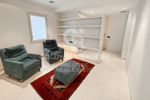 Продажа квартиры в Барселона, Испания 3 спальни, 90м2 №178678 - фото 23