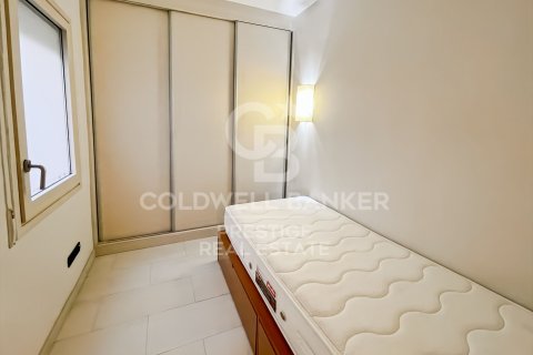 Продажа квартиры в Барселона, Испания 3 спальни, 90м2 №178678 - фото 16