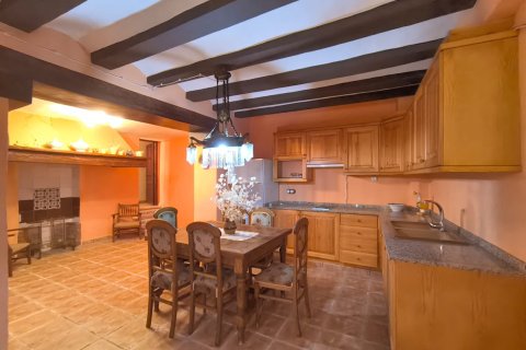 Propiedad comercial en venta en Banyeres de Mariola, Alicante, España 22 dormitorios, 1700 m2 No. 160952 - foto 19