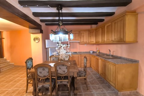 Propiedad comercial en venta en Banyeres de Mariola, Alicante, España 22 dormitorios, 1700 m2 No. 160952 - foto 18