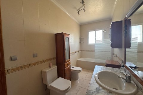 Finca myytävänä Dolores, Alicante, Espanja, 5 makuuhuonetta, 277 m2 No. 195981 - kuva 27