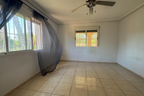 Finca myytävänä Dolores, Alicante, Espanja, 5 makuuhuonetta, 277 m2 No. 195981 - kuva 20