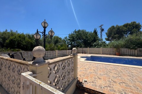 Finca myytävänä Dolores, Alicante, Espanja, 5 makuuhuonetta, 277 m2 No. 195981 - kuva 4