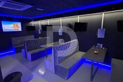 Propiedad comercial en Les Corts (L'escala), Gerona, España 425 m2 No. 154857