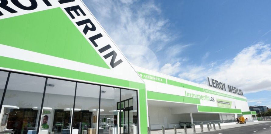 Commercial property in Barcelona, Spain 2708 sq.m. No. 154856