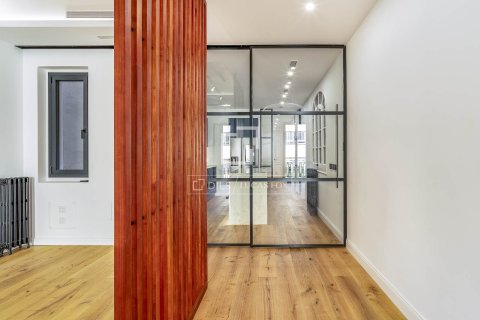 Dzīvoklis pārdošanā Barcelona, Spānijā 3 istabas, 150 m2 Nr. 168956 - attēls 21