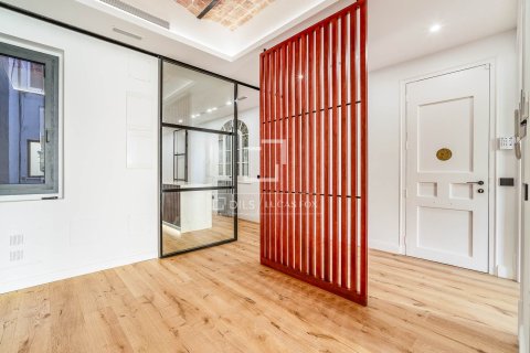 Dzīvoklis pārdošanā Barcelona, Spānijā 3 istabas, 150 m2 Nr. 168956 - attēls 23