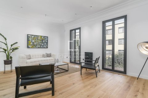 Huoneisto Barcelona, Espanja 3 makuuhuonetta, 151 m2 No. 168956