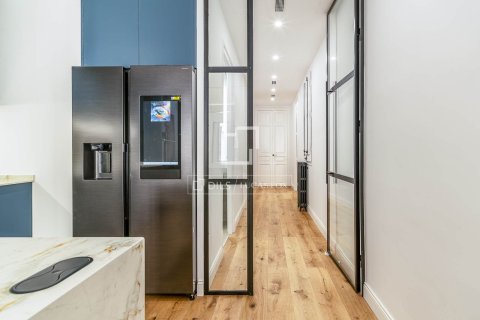 Dzīvoklis pārdošanā Barcelona, Spānijā 3 istabas, 150 m2 Nr. 168956 - attēls 19
