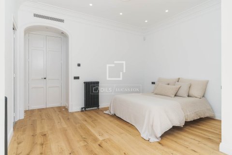 Dzīvoklis pārdošanā Barcelona, Spānijā 3 istabas, 150 m2 Nr. 168956 - attēls 8