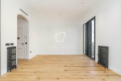 Dzīvoklis pārdošanā Barcelona, Spānijā 3 istabas, 150 m2 Nr. 168956 - attēls 26