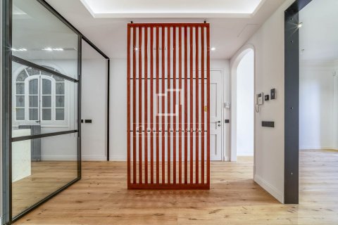 Dzīvoklis pārdošanā Barcelona, Spānijā 3 istabas, 150 m2 Nr. 168956 - attēls 24