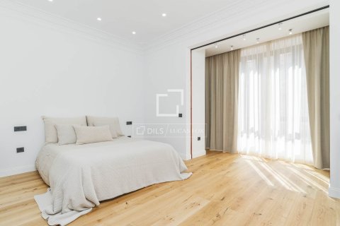 Dzīvoklis pārdošanā Barcelona, Spānijā 3 istabas, 150 m2 Nr. 168956 - attēls 6
