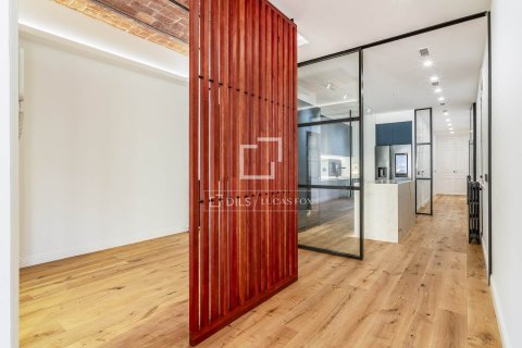 Dzīvoklis Barcelona, Spānijā 3 istabas, 150 m2 Nr. 168956