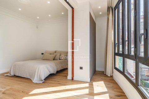 Dzīvoklis pārdošanā Barcelona, Spānijā 3 istabas, 150 m2 Nr. 168956 - attēls 12