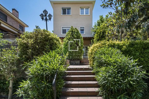 Villa à vendre à Sant Cugat Del Valles, Barcelona, Espagne, 5 chambres, 278 m2 No. 168938 - photo 3