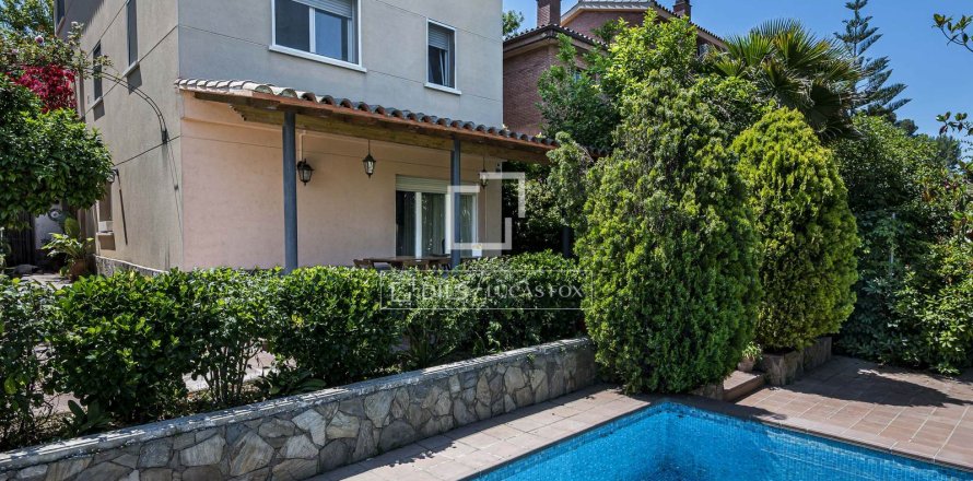 Villa à Sant Cugat Del Valles, Barcelona, Espagne 5 chambres, 278 m2 No. 168938