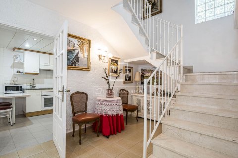 Villa à vendre à Sant Cugat Del Valles, Barcelona, Espagne, 5 chambres, 278 m2 No. 168938 - photo 12