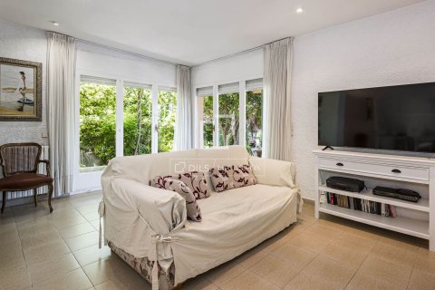 Villa à vendre à Sant Cugat Del Valles, Barcelona, Espagne, 5 chambres, 278 m2 No. 168938 - photo 4