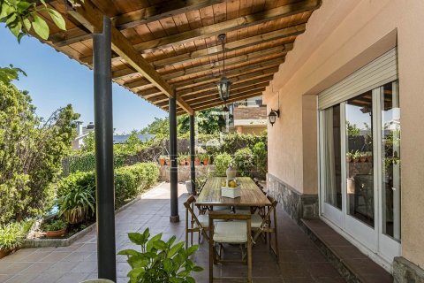 Villa à vendre à Sant Cugat Del Valles, Barcelona, Espagne, 5 chambres, 278 m2 No. 168938 - photo 2