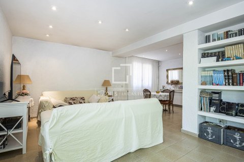 Villa à vendre à Sant Cugat Del Valles, Barcelona, Espagne, 5 chambres, 278 m2 No. 168938 - photo 5