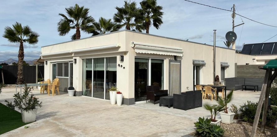 Villa Barrio De La Estacion De Crevillente, Alicante, Spain 5 bedrooms, 180 sq.m. No. 139969