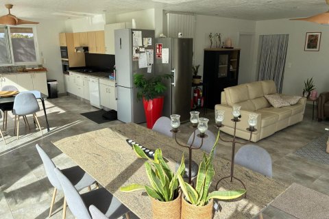Villa for sale Barrio De La Estacion De Crevillente, Alicante, Spain 5 bedrooms, 180 sq.m. No. 139969 - photo 3