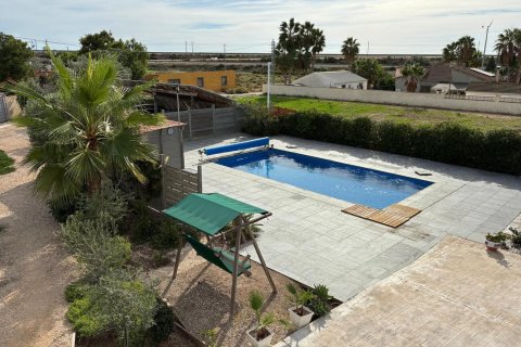 Villa for sale Barrio De La Estacion De Crevillente, Alicante, Spain 5 bedrooms, 180 sq.m. No. 139969 - photo 2