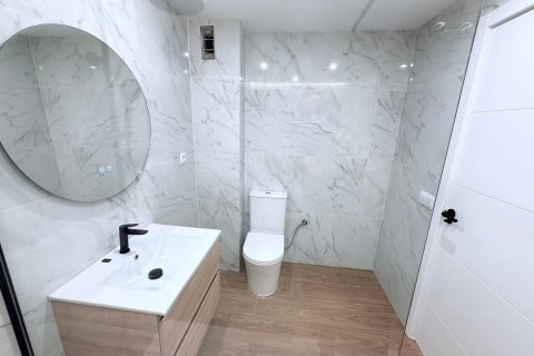 Casa adosada en venta Torrevieja, Alicante, España 2 dormitorios, 75 m2 No. 139974 - foto 2
