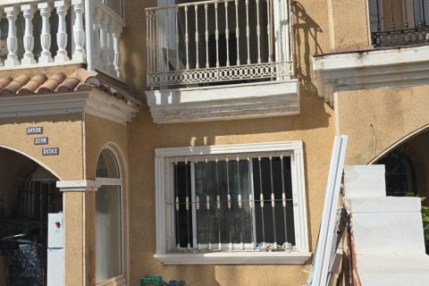 Casa adosada en venta Torrevieja, Alicante, España 2 dormitorios, 75 m2 No. 139974 - foto 5