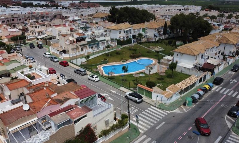 Casa adosada en Torrevieja, Alicante, España 3 dormitorios, 85 m2 No. 139970