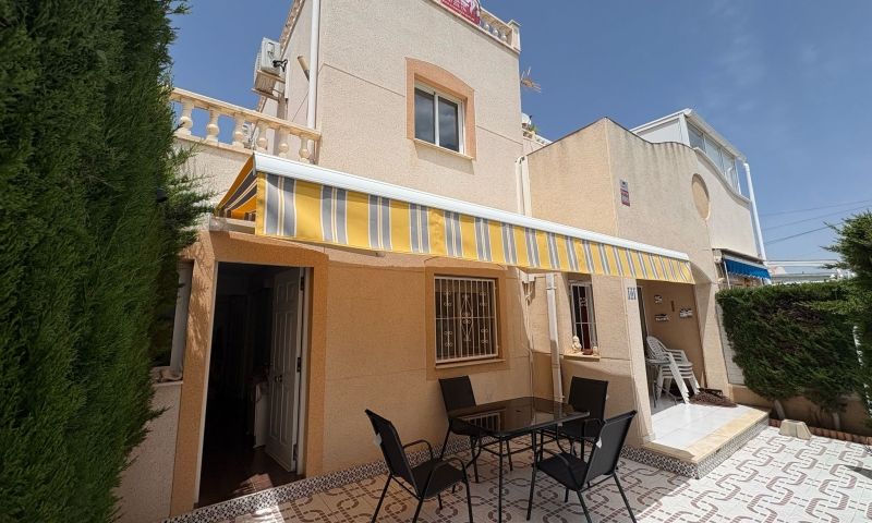 Casa adosada en Torrevieja, Alicante, España 3 dormitorios, 85 m2 No. 139970
