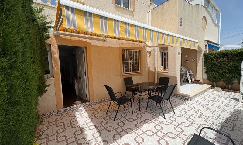 Casa adosada en Torrevieja, Alicante, España 3 dormitorios, 85 m2 No. 139970